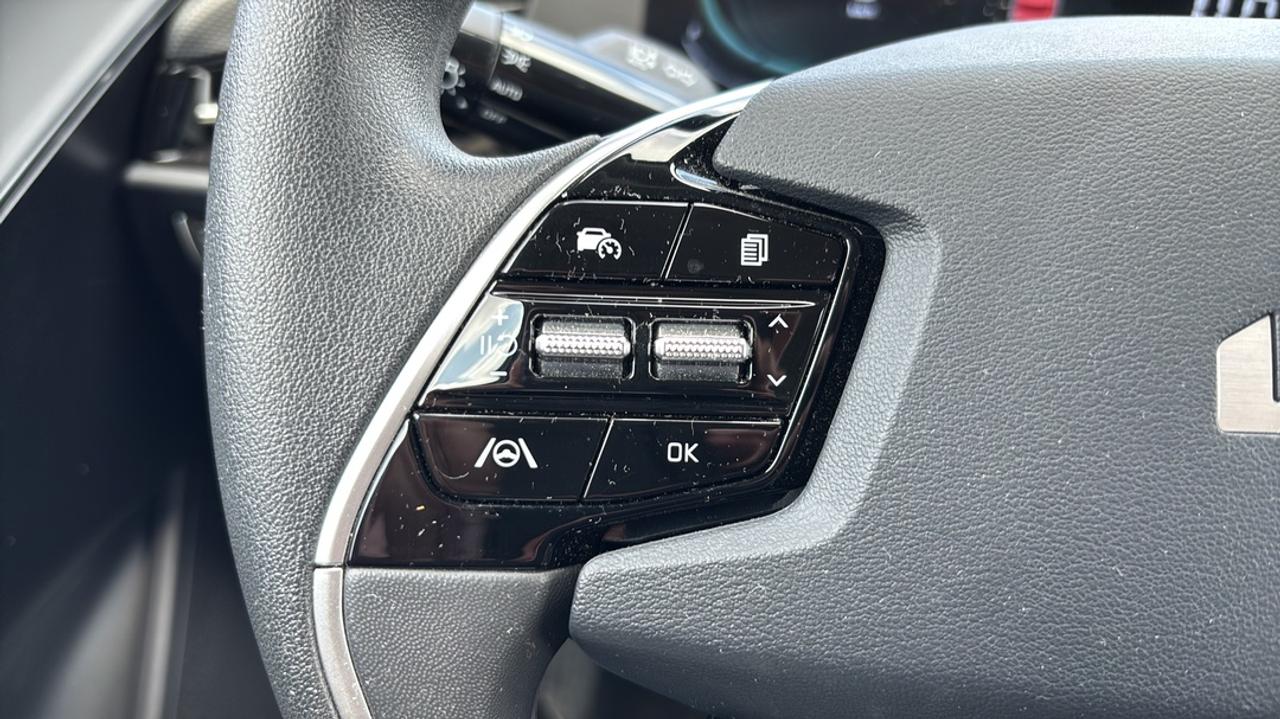 2025 Kia NIRO LX FWD Photo