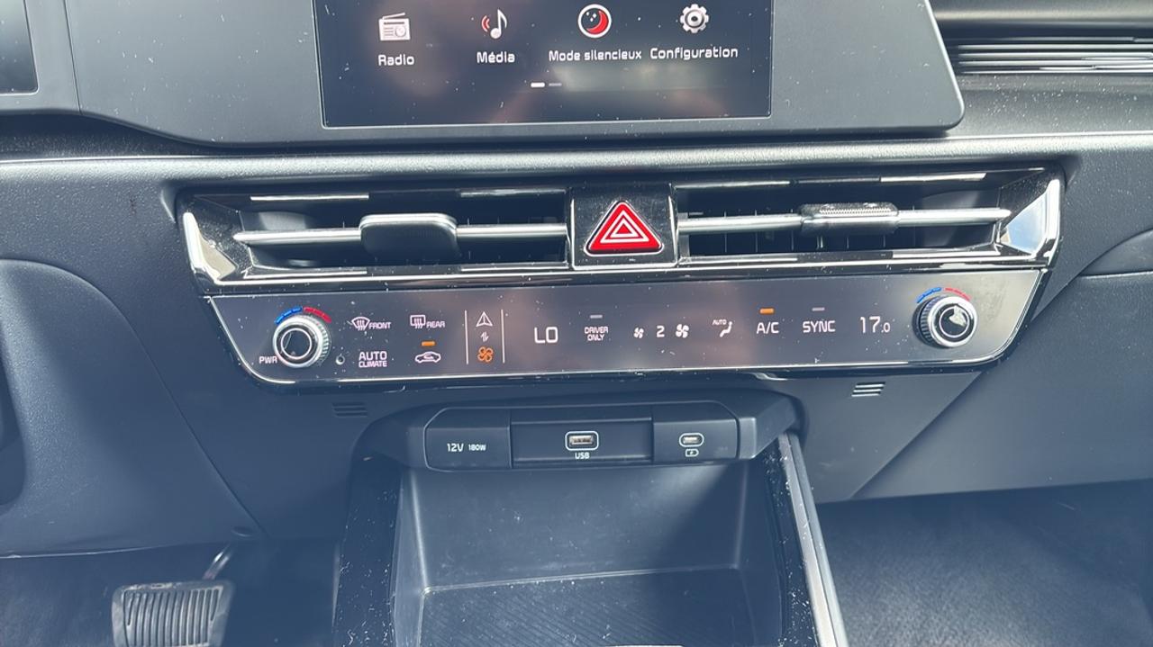 2025 Kia NIRO LX FWD Photo