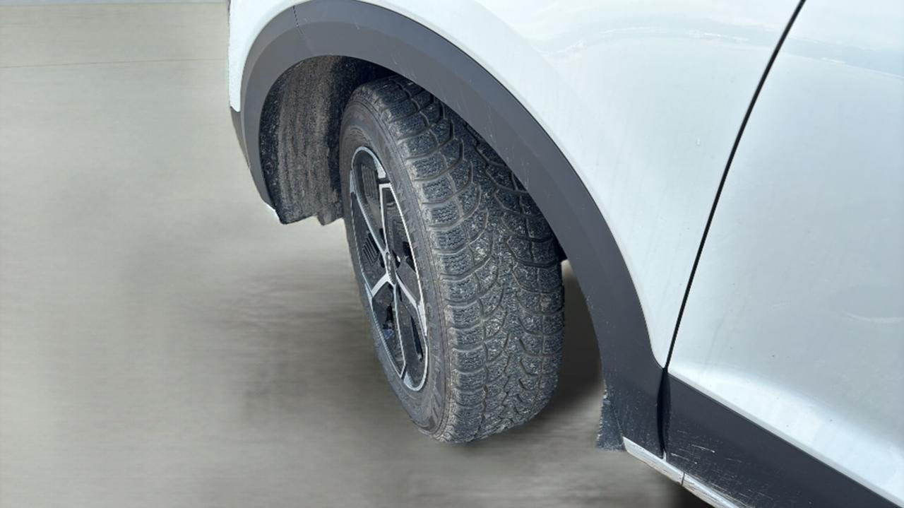 2025 Kia NIRO LX FWD Photo