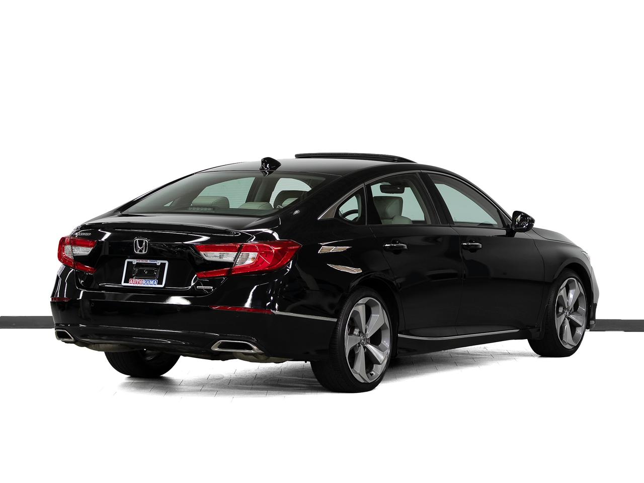 2019 Honda Accord TOURING | Nav | Leather | Sunroof | BSM | CarPlay