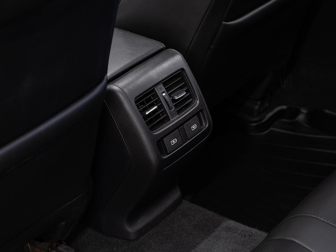 2019 Honda Accord TOURING | Nav | Leather | Sunroof | BSM | CarPlay Photo