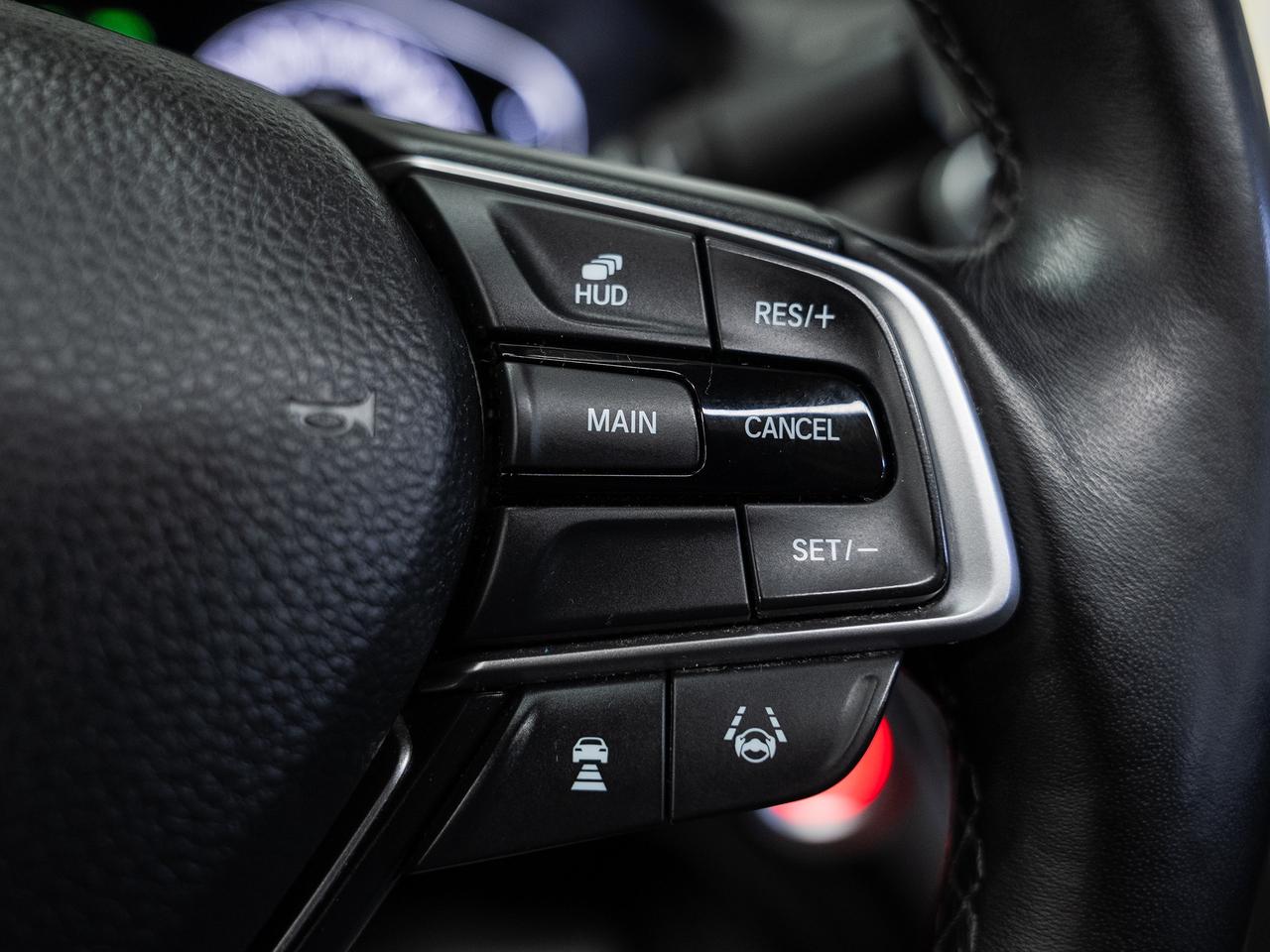 2019 Honda Accord TOURING | Nav | Leather | Sunroof | BSM | CarPlay Photo