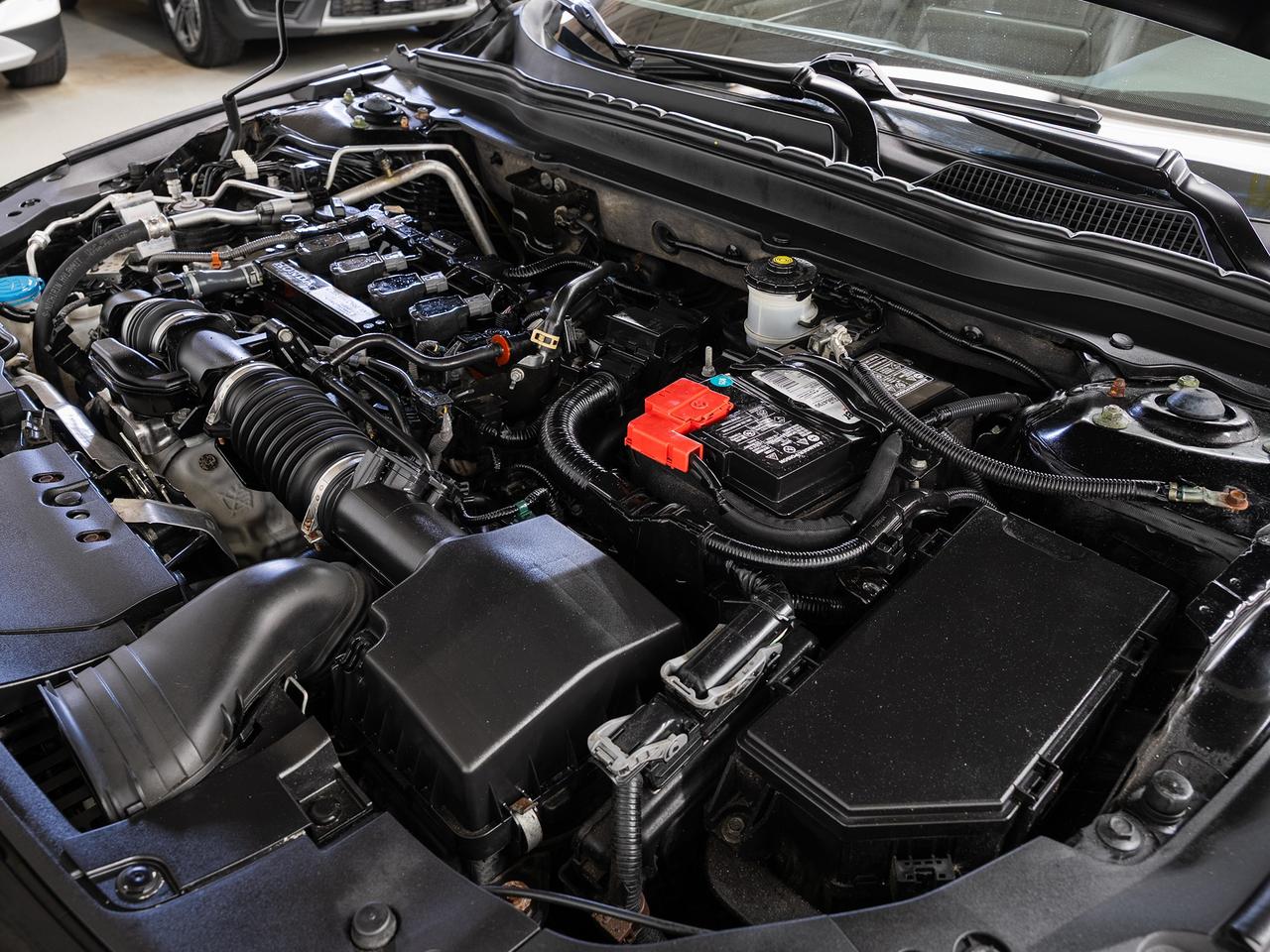 2019 Honda Accord TOURING | Nav | Leather | Sunroof | BSM | CarPlay Photo