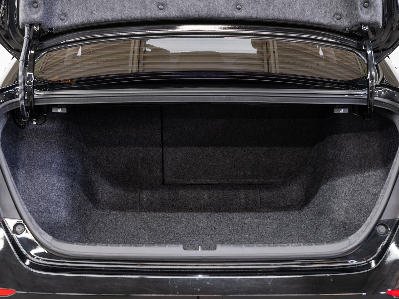 2019 Honda Accord TOURING | Nav | Leather | Sunroof | BSM | CarPlay Photo