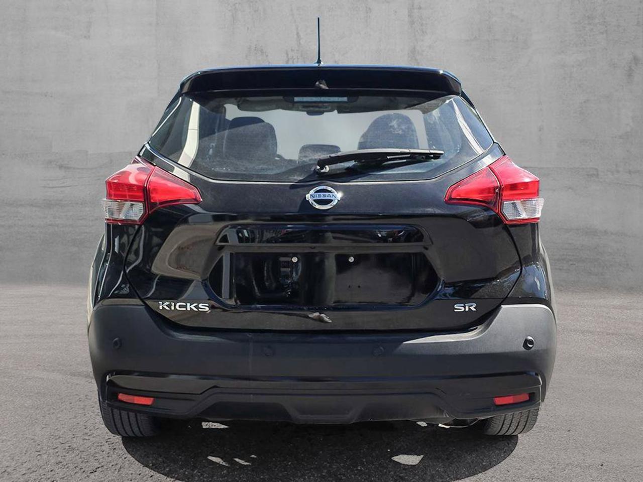 2020 Nissan Kicks SR Photo2