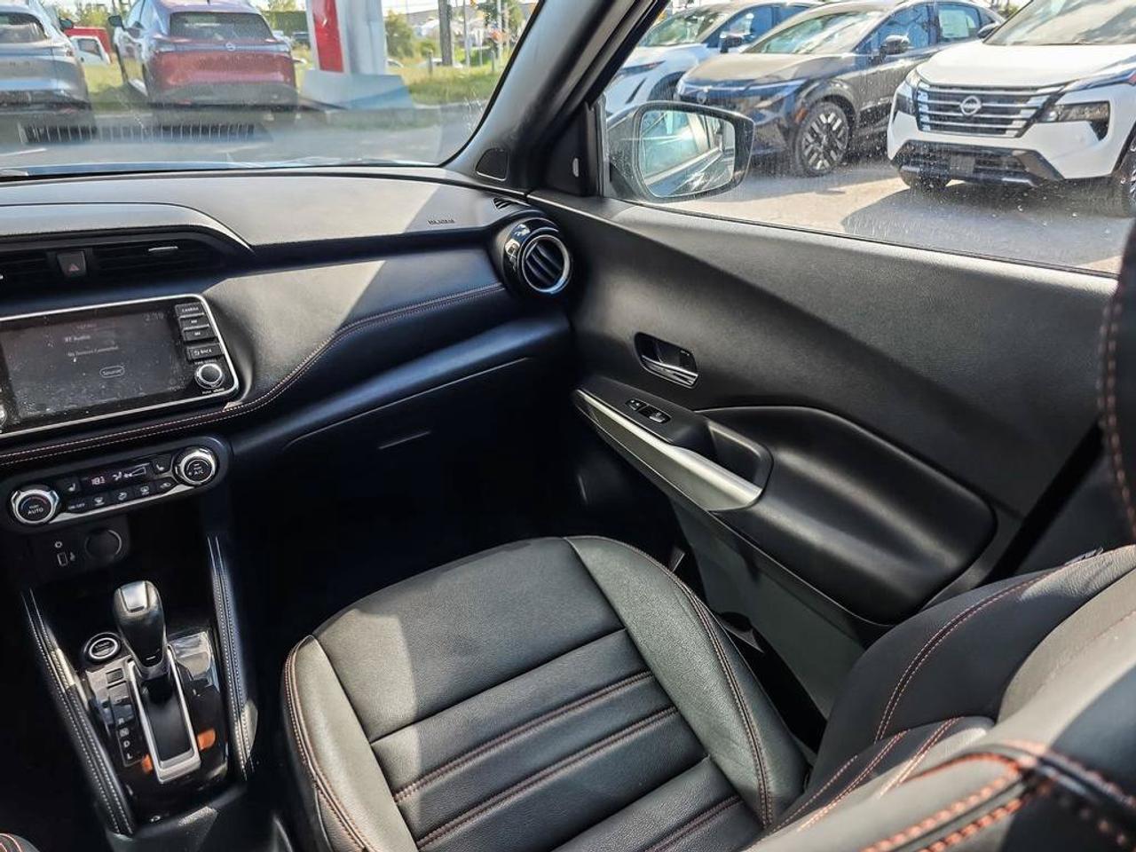 2020 Nissan Kicks SR Photo
