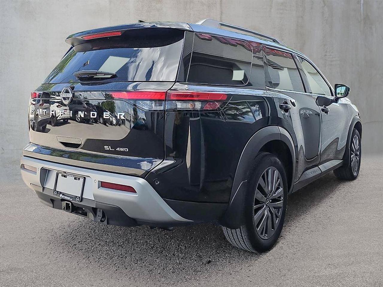 2024 Nissan Pathfinder SL | Apple Car Play | Moonroof | 3rd Row | 7 Seats | Photo