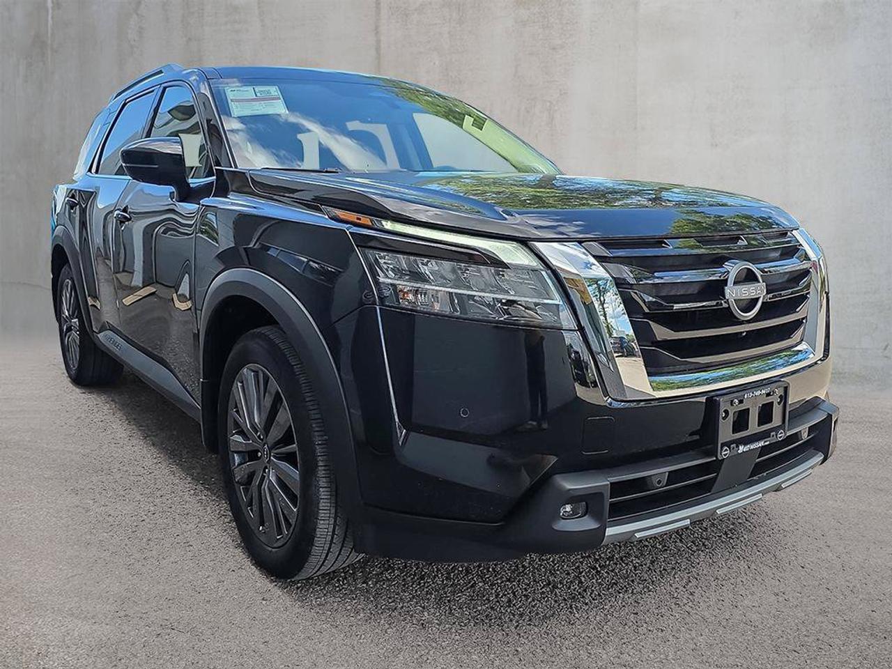 2024 Nissan Pathfinder SL | Apple Car Play | Moonroof | 3rd Row | 7 Seats | Photo