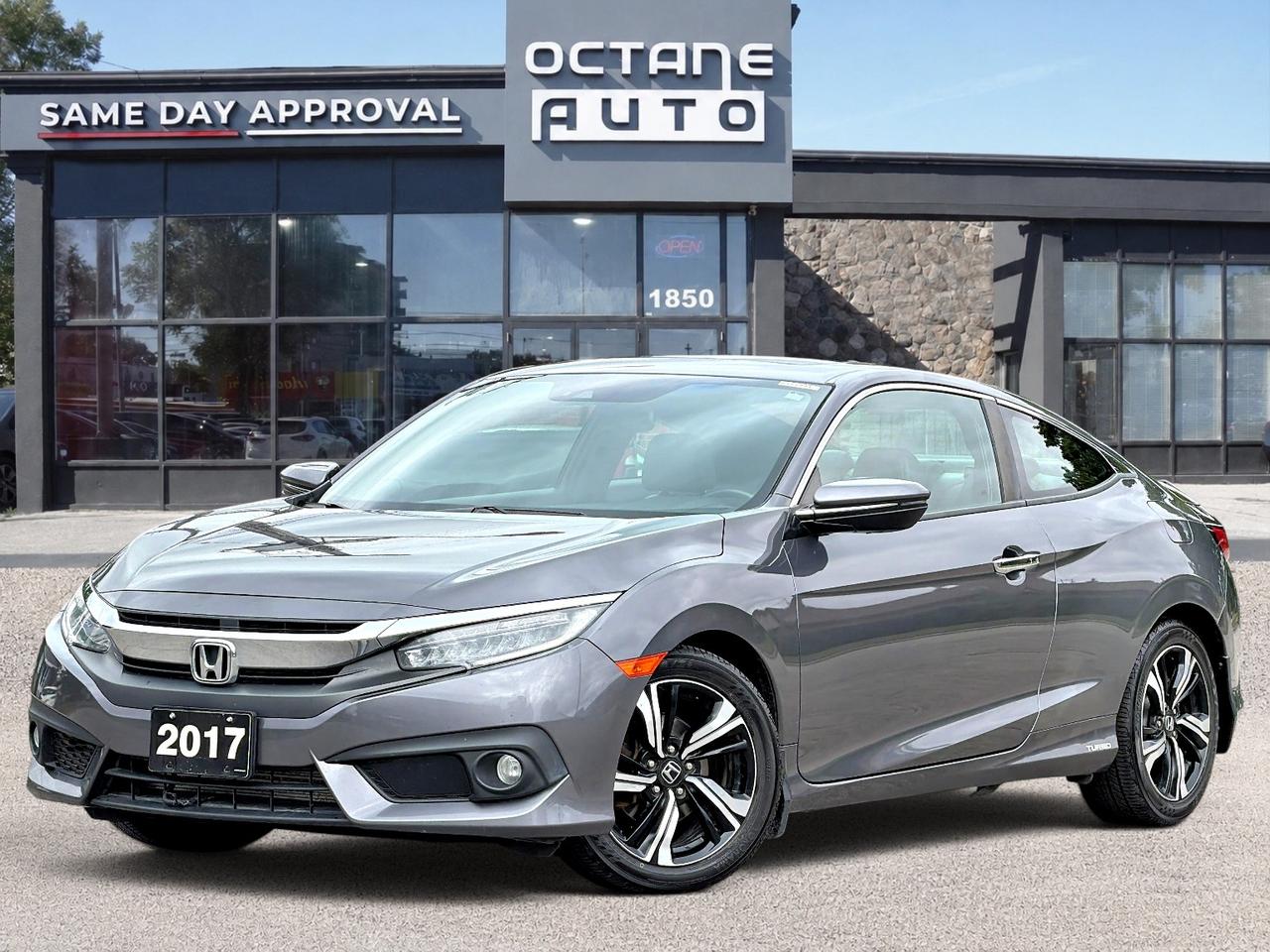 2017 Honda Civic 2dr CVT Touring Photo0