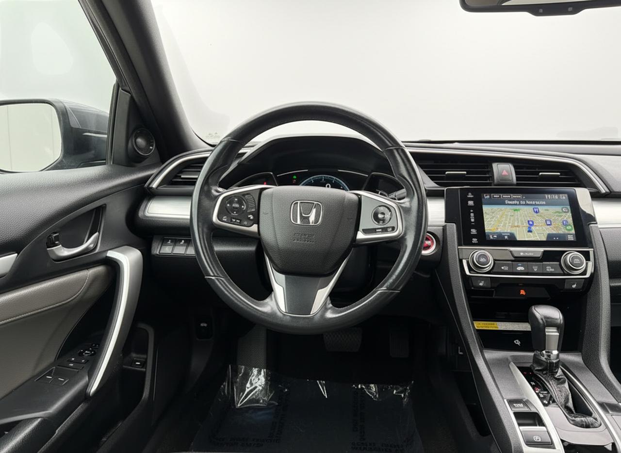 2017 Honda Civic 2dr CVT Touring Photo