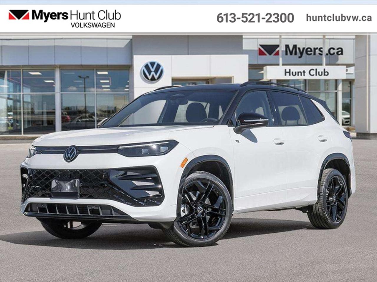 2026 Volkswagen Tiguan Comfortline R-Line Black Edition Photo0
