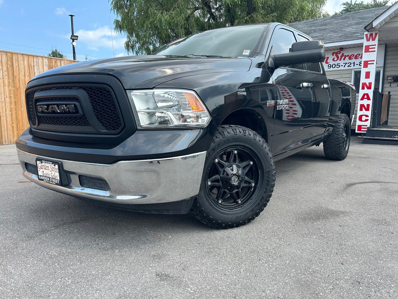 2016 RAM 1500 SLT