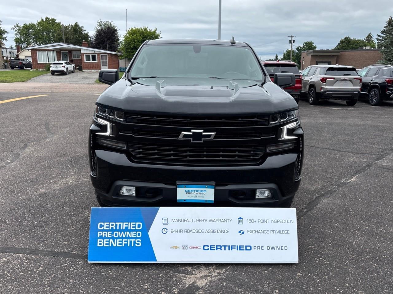 2021 Chevrolet Silverado 1500 RST Used 5 Passenger V8 4X4 Double Cab 6.6FT Truck Box with Heated Front Seats, Heated Steering Wheel, Leather Package and a 10.2 Colour Touchscreen Radio with Wireless Apple CarPlay, Wireless Android Aut Photo