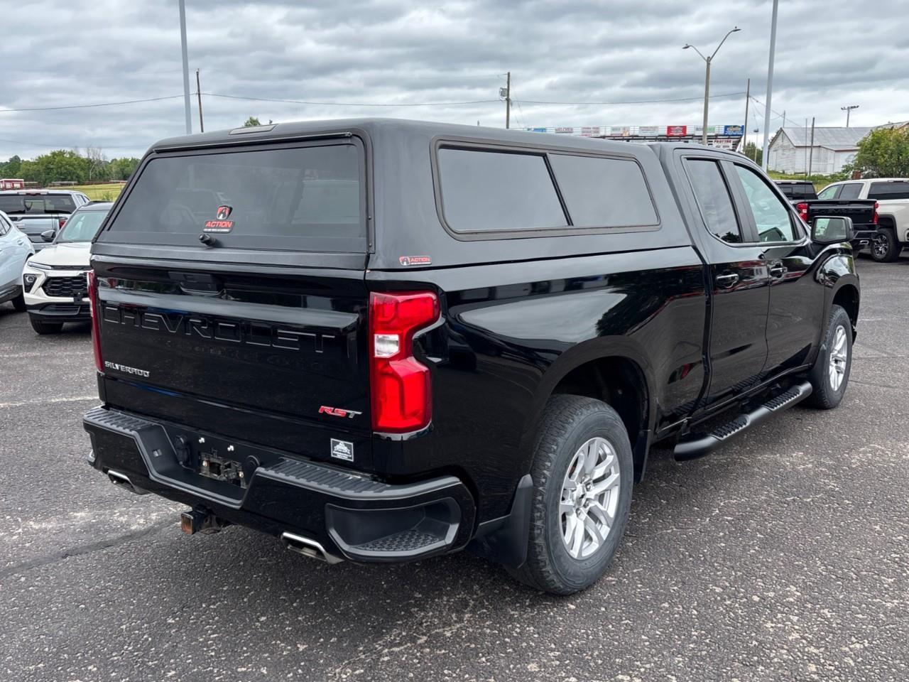 2021 Chevrolet Silverado 1500 RST Used 5 Passenger V8 4X4 Double Cab 6.6FT Truck Box with Heated Front Seats, Heated Steering Wheel, Leather Package and a 10.2 Colour Touchscreen Radio with Wireless Apple CarPlay, Wireless Android Aut Photo