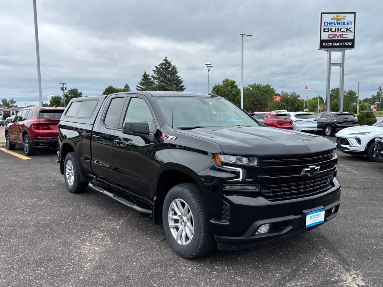 2021 Chevrolet Silverado 1500 RST Used 5 Passenger V8 4X4 Double Cab 6.6FT Truck Box with Heated Front Seats, Heated Steering Wheel, Leather Package and a 10.2 Colour Touchscreen Radio with Wireless Apple CarPlay, Wireless Android Aut Photo