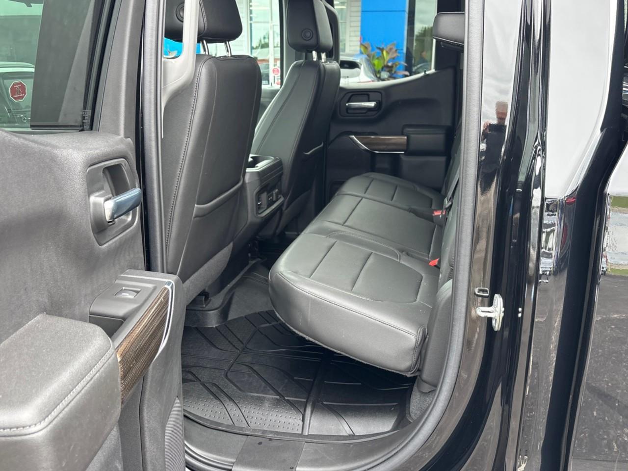 2021 Chevrolet Silverado 1500 RST Used 5 Passenger V8 4X4 Double Cab 6.6FT Truck Box with Heated Front Seats, Heated Steering Wheel, Leather Package and a 10.2 Colour Touchscreen Radio with Wireless Apple CarPlay, Wireless Android Aut Photo