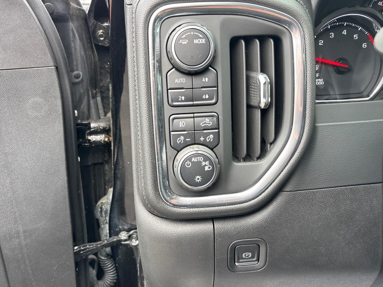 2021 Chevrolet Silverado 1500 RST Used 5 Passenger V8 4X4 Double Cab 6.6FT Truck Box with Heated Front Seats, Heated Steering Wheel, Leather Package and a 10.2 Colour Touchscreen Radio with Wireless Apple CarPlay, Wireless Android Aut Photo