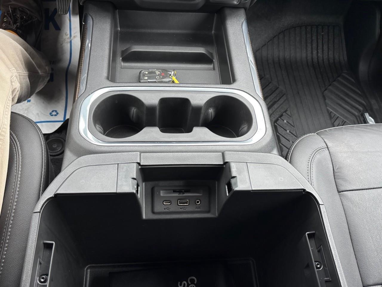 2021 Chevrolet Silverado 1500 RST Used 5 Passenger V8 4X4 Double Cab 6.6FT Truck Box with Heated Front Seats, Heated Steering Wheel, Leather Package and a 10.2 Colour Touchscreen Radio with Wireless Apple CarPlay, Wireless Android Aut Photo