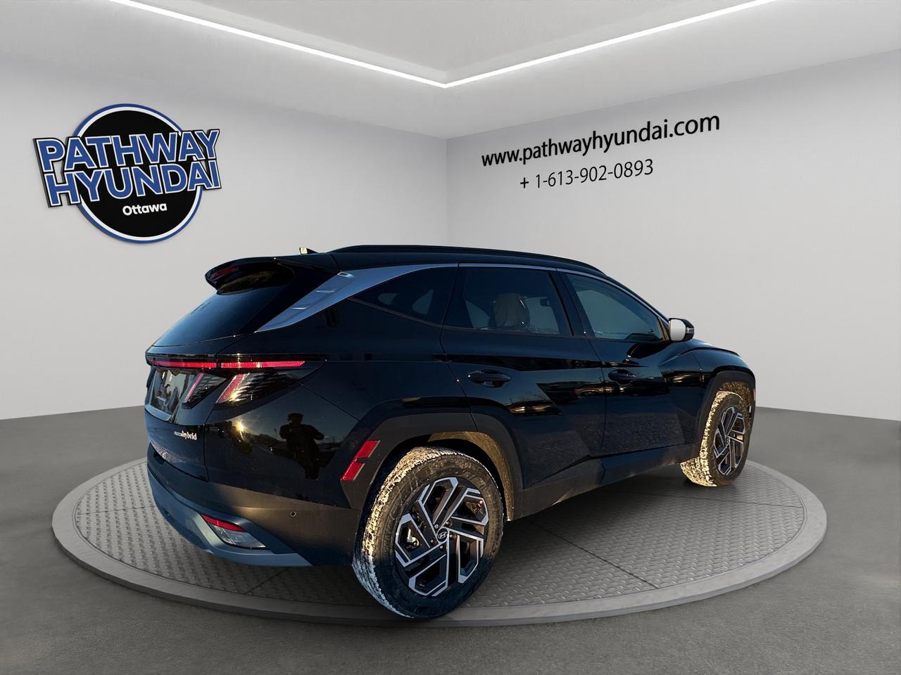 2026 Hyundai Tucson Hybrid Ultimate Photo3
