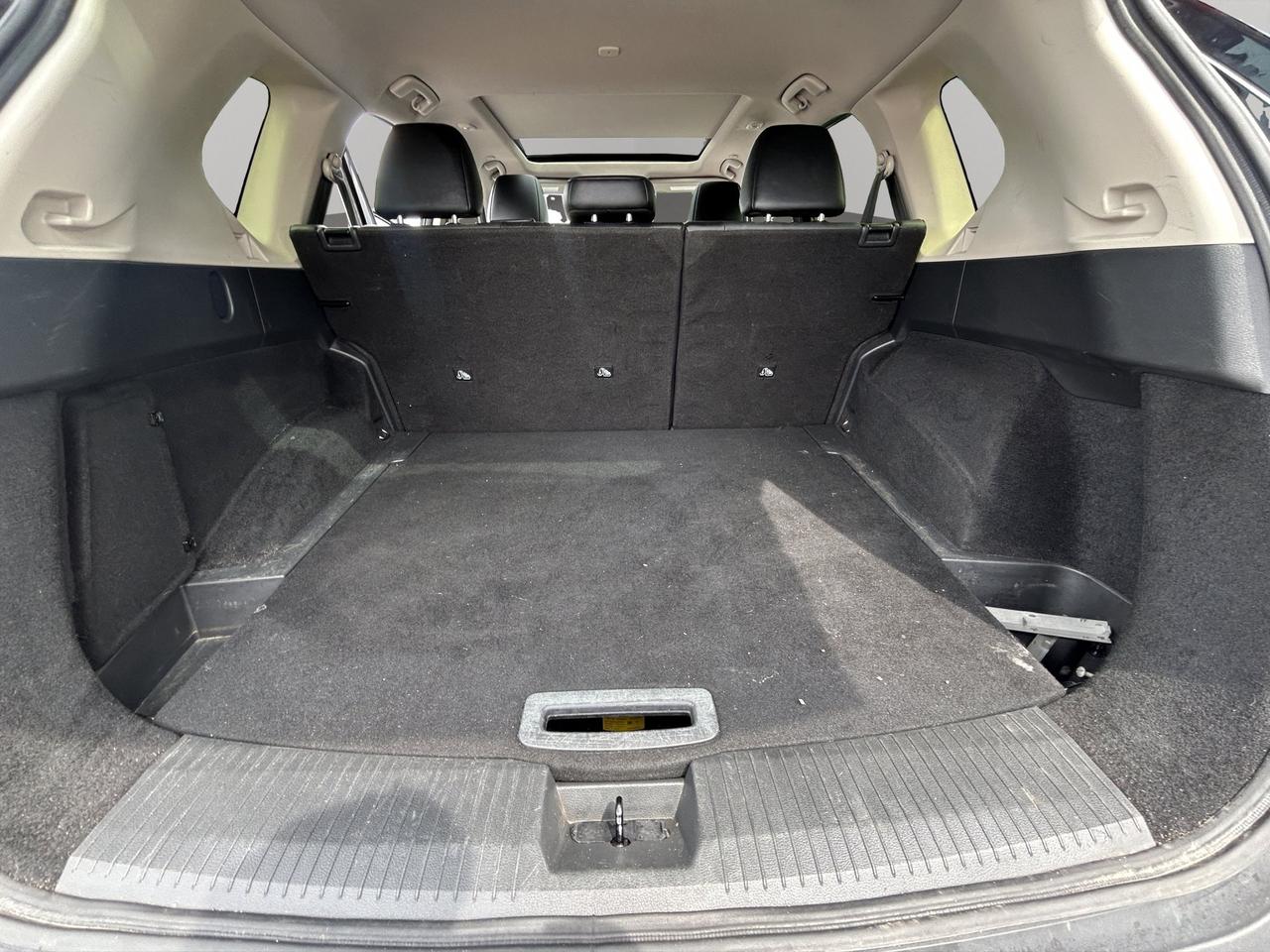 2023 Nissan Rogue SV Midnight Edition | Panoramic Sunroof | Heated Steering Wheel | Power Liftgate| Rear Traffic Alert Photo