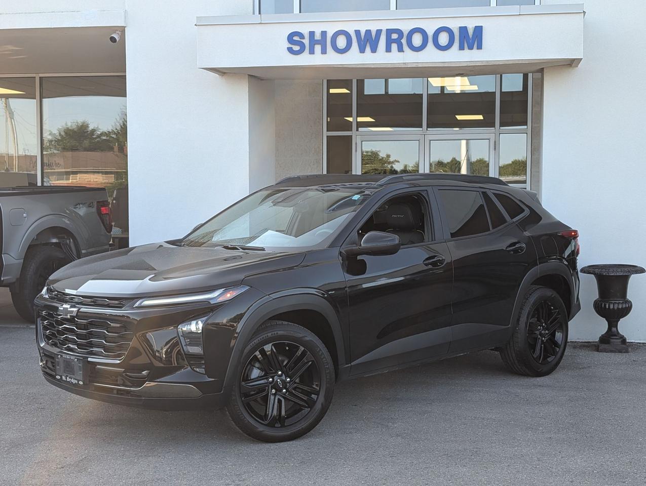 2024 Chevrolet Trax FWD 4dr ACTIV Photo0