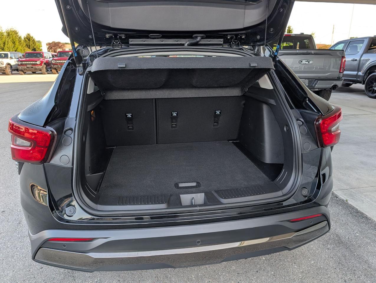 2024 Chevrolet Trax FWD 4dr ACTIV Photo