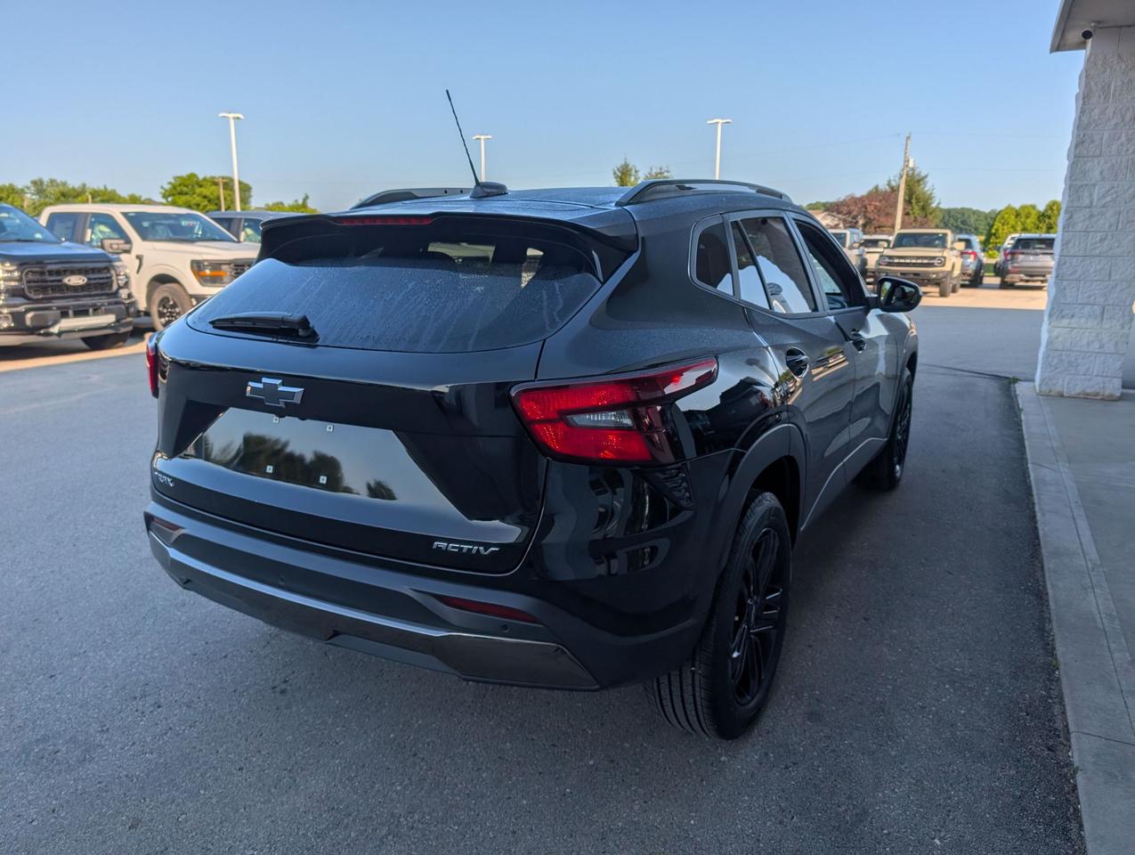 2024 Chevrolet Trax FWD 4dr ACTIV Photo