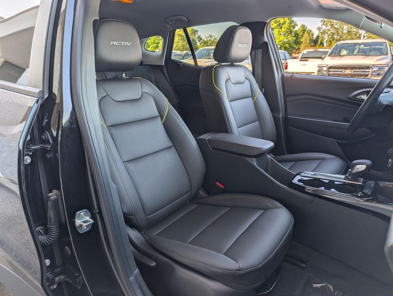 2024 Chevrolet Trax FWD 4dr ACTIV Photo
