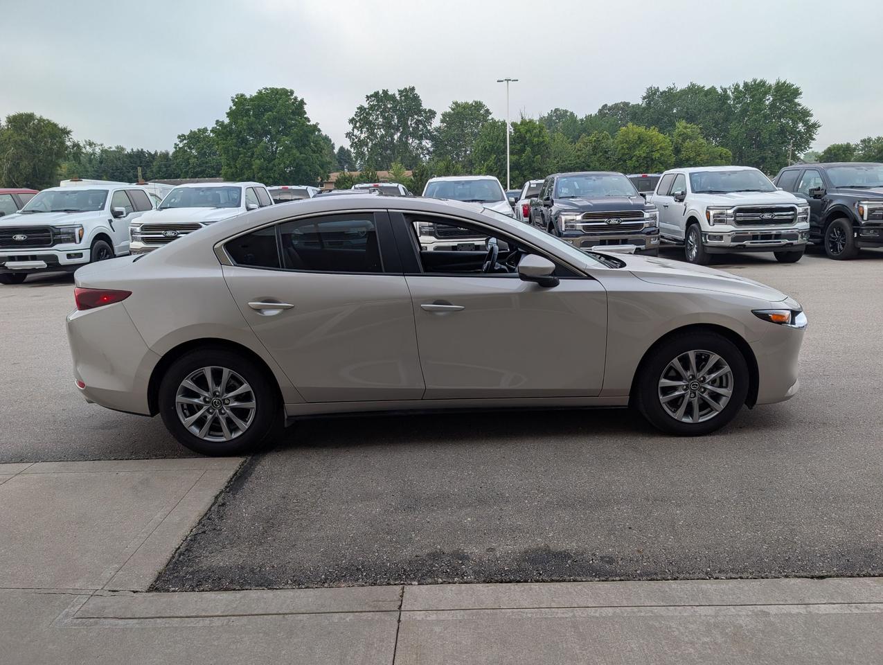 2025 Mazda MAZDA3 GS Auto i-ACTIV AWD Photo3