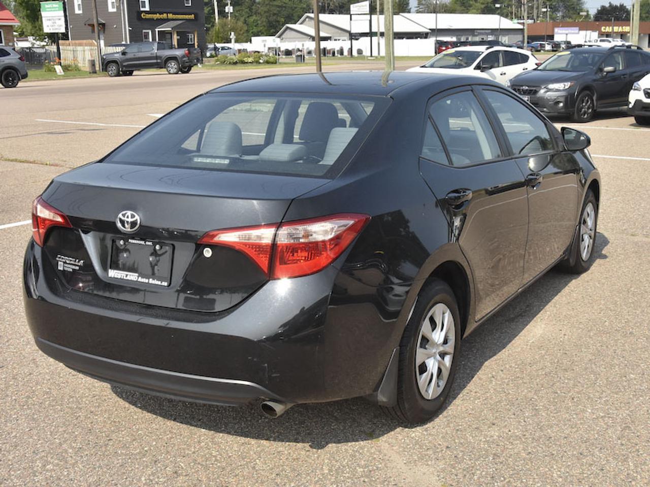 2019 Toyota Corolla SE Manual Photo2