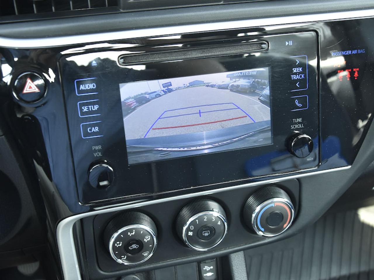 2019 Toyota Corolla SE Manual Photo
