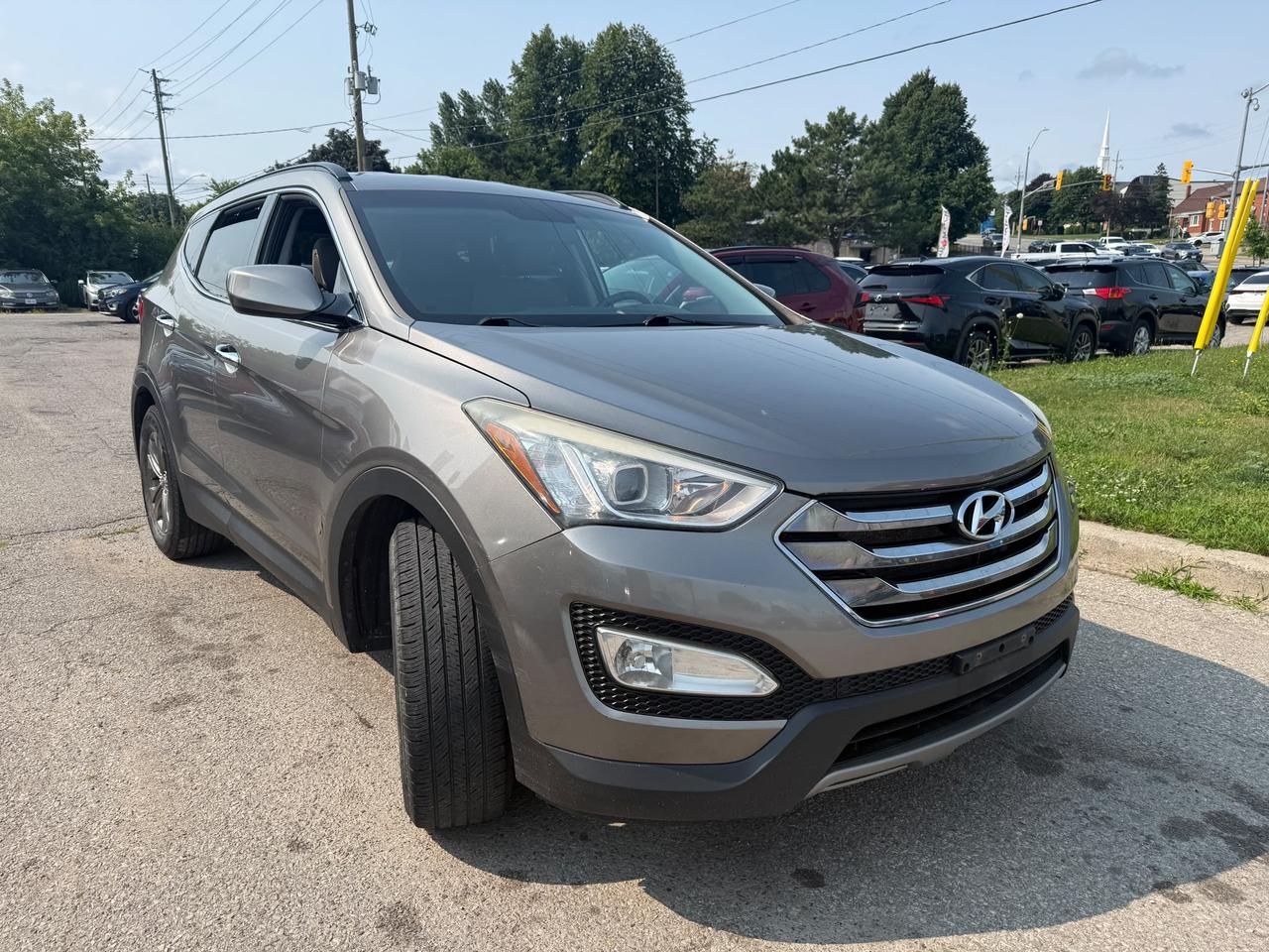 2013 Hyundai Santa Fe AWD 2.4L Premium / AUTO / YOU SAFETY YOU SAVE Photo