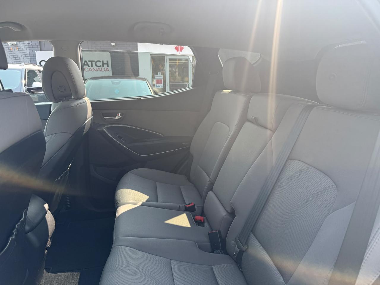 2013 Hyundai Santa Fe AWD 2.4L Premium / AUTO / YOU SAFETY YOU SAVE Photo