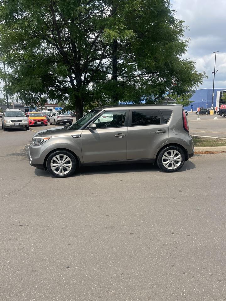2016 Kia Soul EX     ONLY 174,000 KMS Photo
