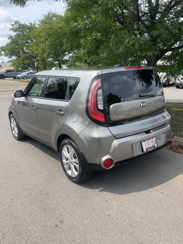 2016 Kia Soul EX     ONLY 174,000 KMS Photo
