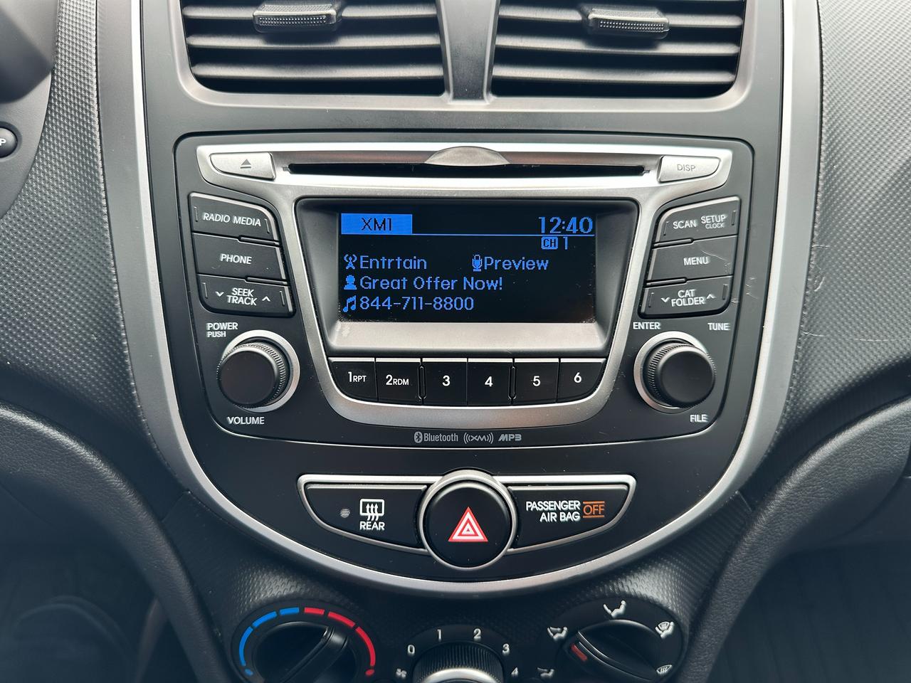 2017 Hyundai Accent GL Hatchback Heated Cloth FM/XM Bluetooth CD A/C Photo