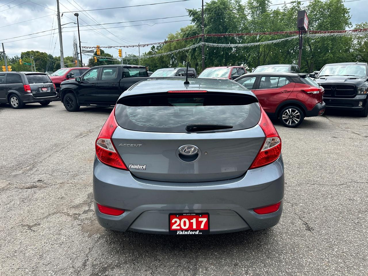 2017 Hyundai Accent GL Hatchback Heated Cloth FM/XM Bluetooth CD A/C Photo