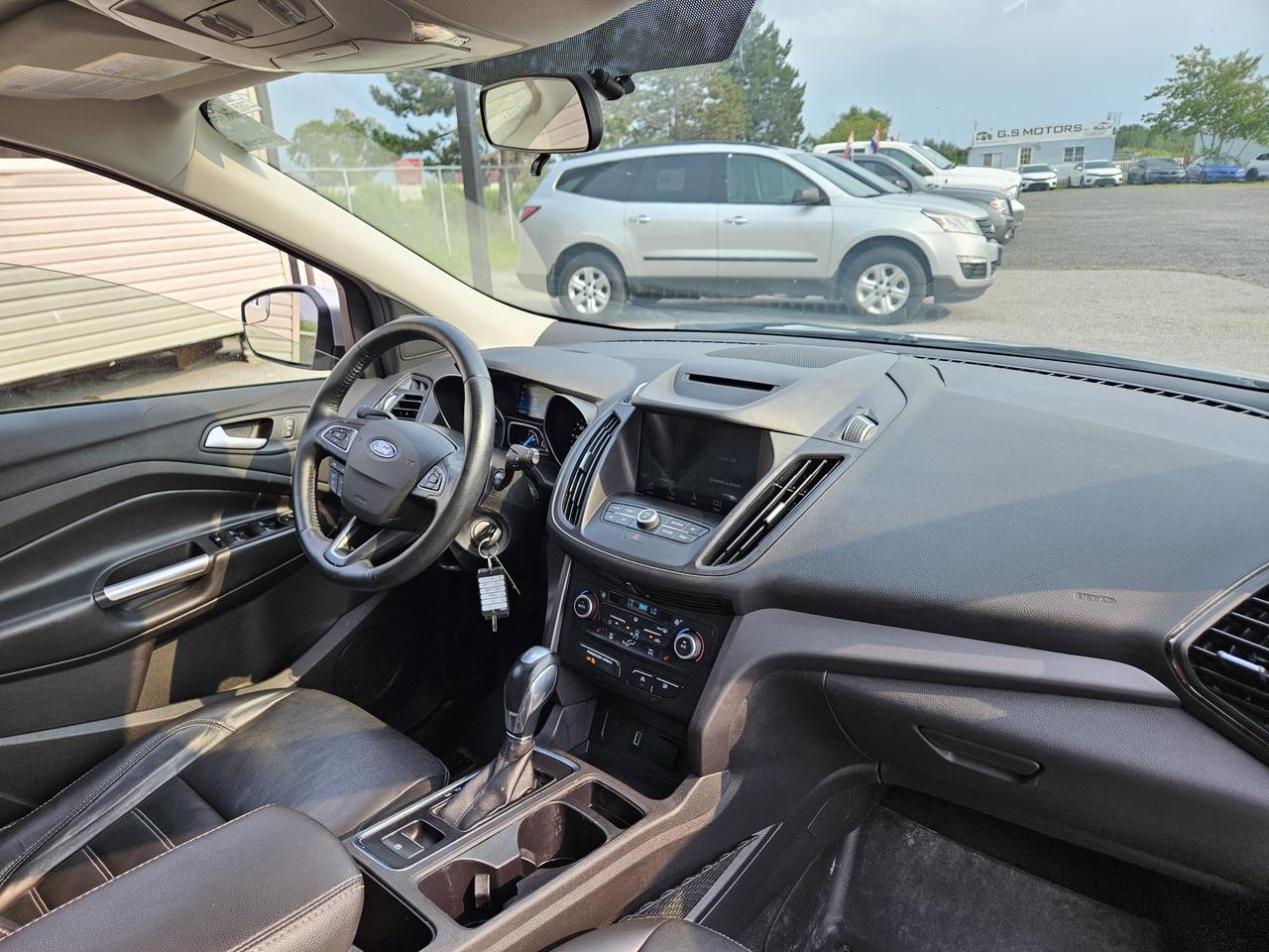 2018 Ford Escape SEL 4WD Photo