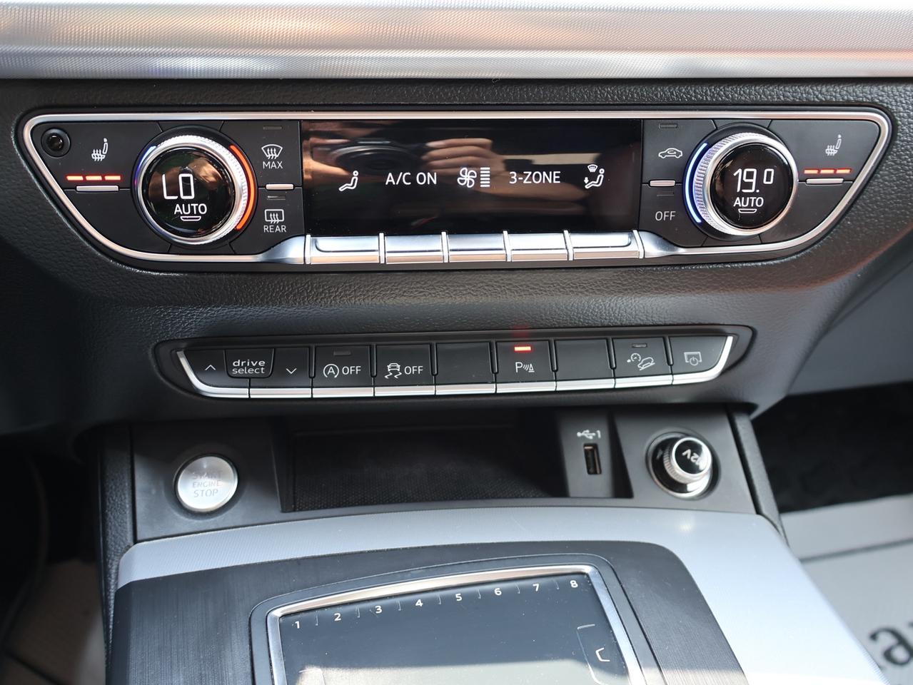 2019 Audi Q5 TECHNIK AWD CERTIFIED *ACCIDENT FREE* CAMERA NAV BLUETOOTH LEATHER HEATED SEATS PANO ROOF CRUISE ALLOYS Photo