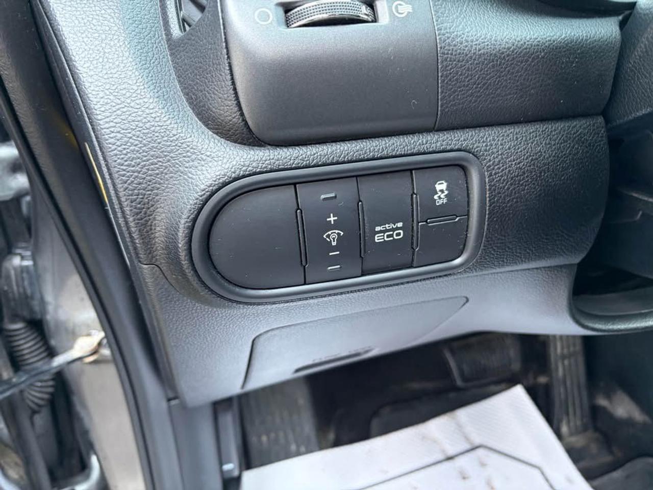 2016 Kia Forte5 LX - Photo #8