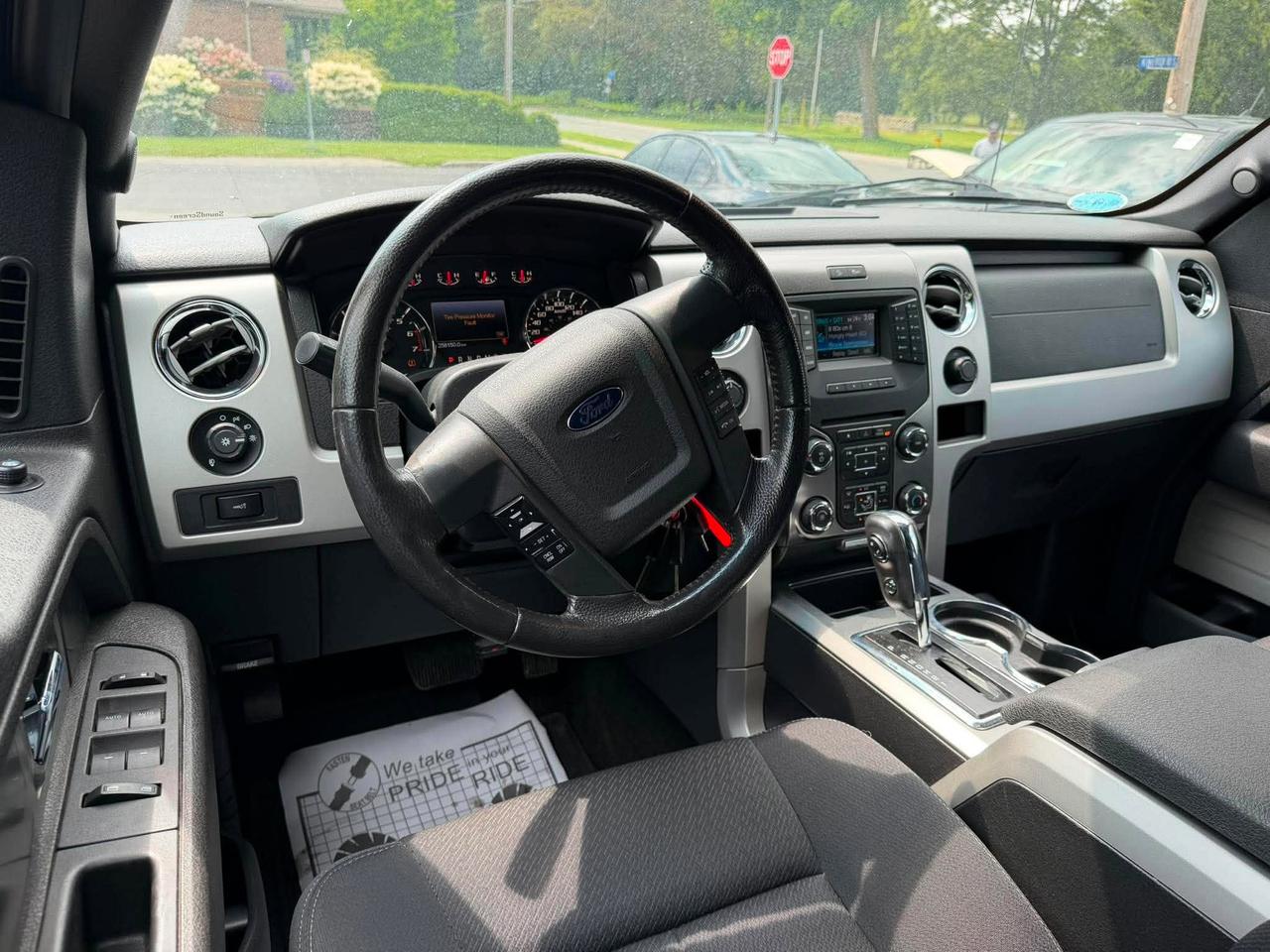 2014 Ford F-150 4WD SUPERCREW 145" FX4 Photo