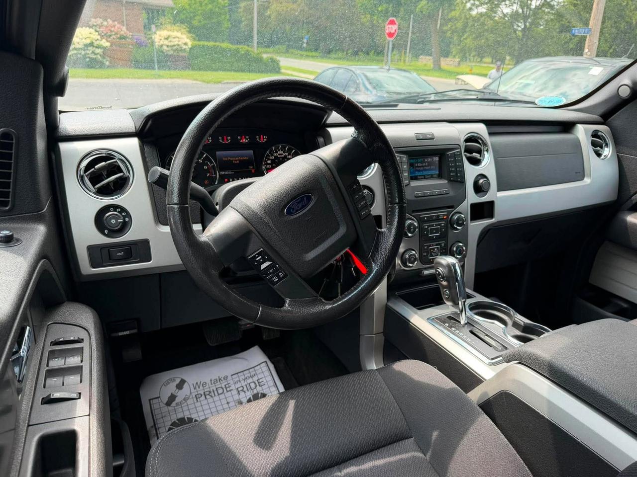 2014 Ford F-150 4WD SUPERCREW 145" FX4 Photo