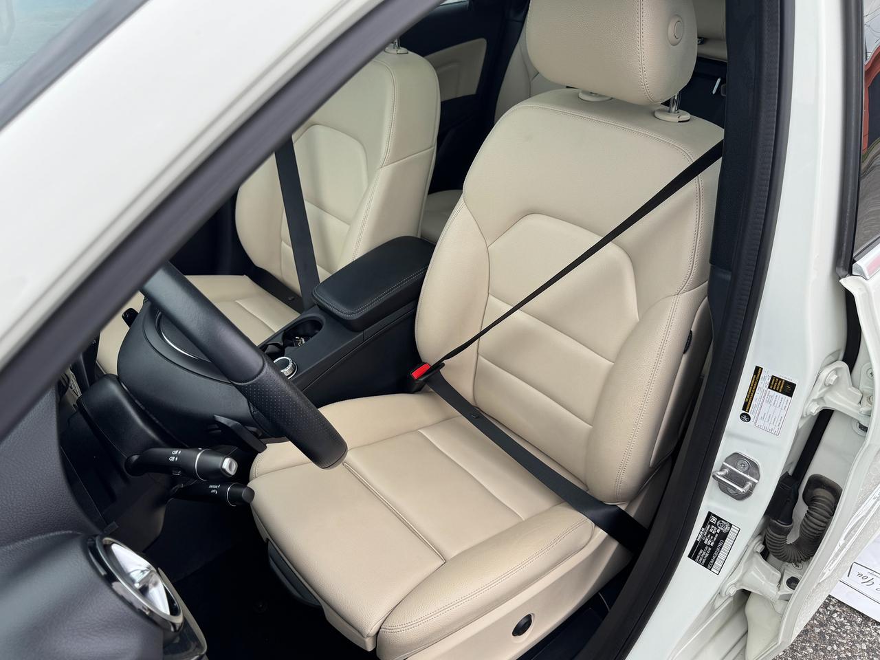 2018 Mercedes-Benz B-Class B250 4MATIC Sports Tourer+CLEAN CARFAX+GPS+Roof Photo