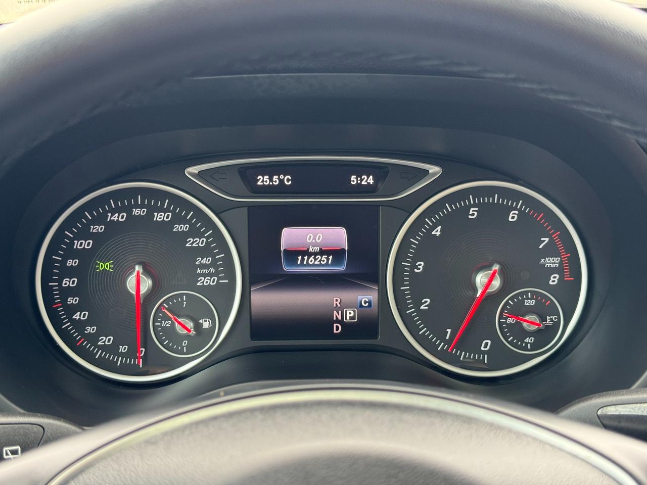2018 Mercedes-Benz B-Class B250 4MATIC Sports Tourer+CLEAN CARFAX+GPS+Roof Photo