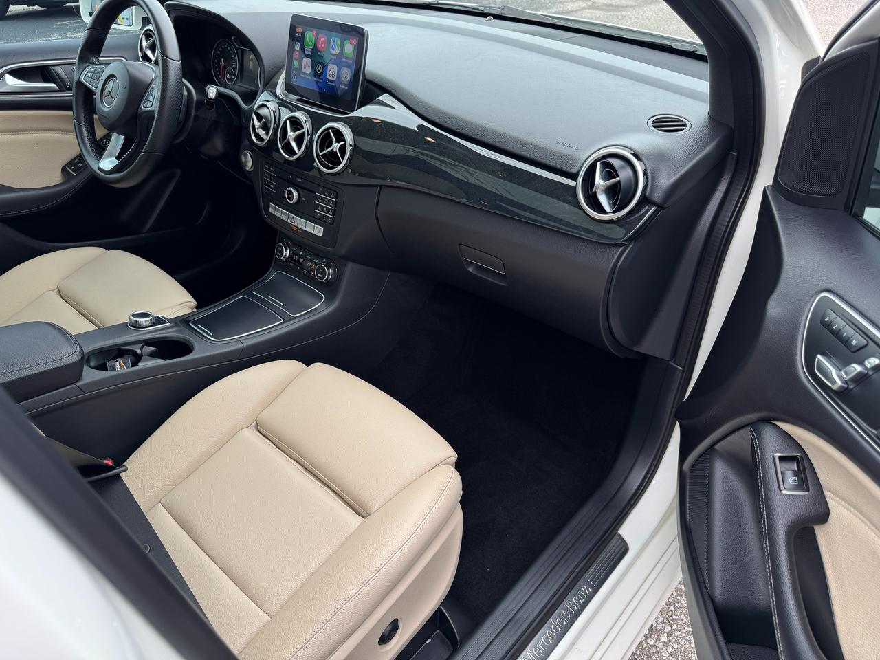 2018 Mercedes-Benz B-Class B250 4MATIC Sports Tourer+CLEAN CARFAX+GPS+Roof Photo