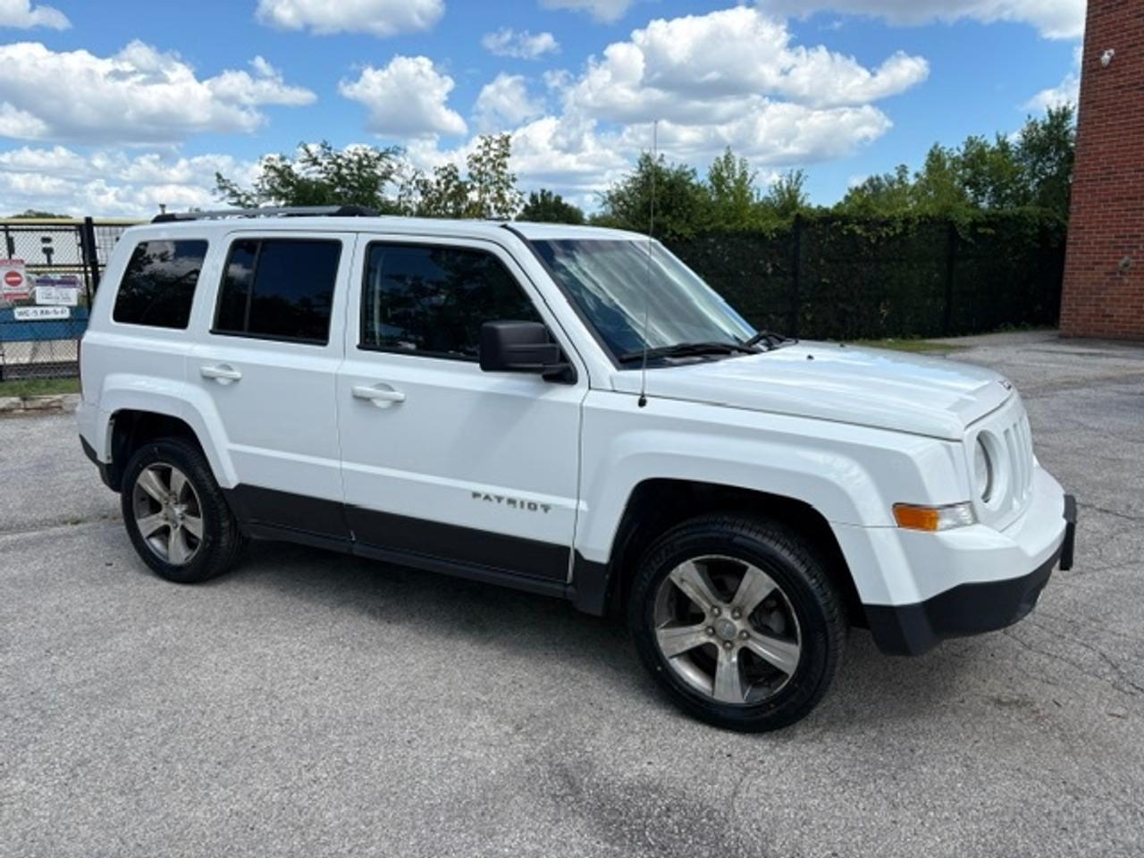 2017 Jeep Patriot 4WD HIGH ALTITUDE ADITION-LEATHER-ROOF-ONLY 83,000KM!! Photo