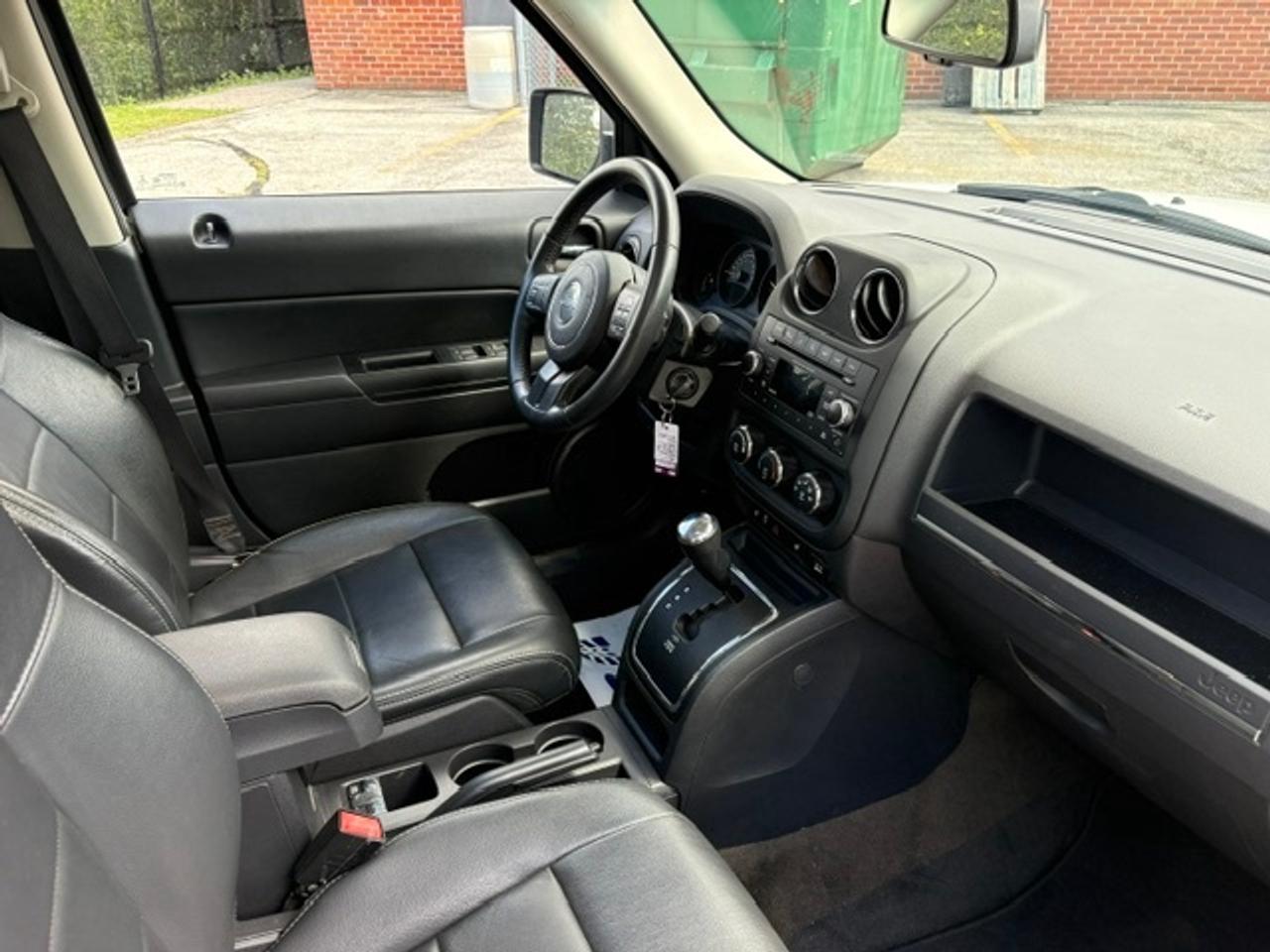 2017 Jeep Patriot 4WD HIGH ALTITUDE ADITION-LEATHER-ROOF-ONLY 83,000KM!! Photo