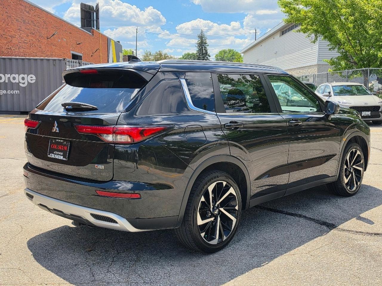 2022 Mitsubishi Outlander SE S-AWC Photo