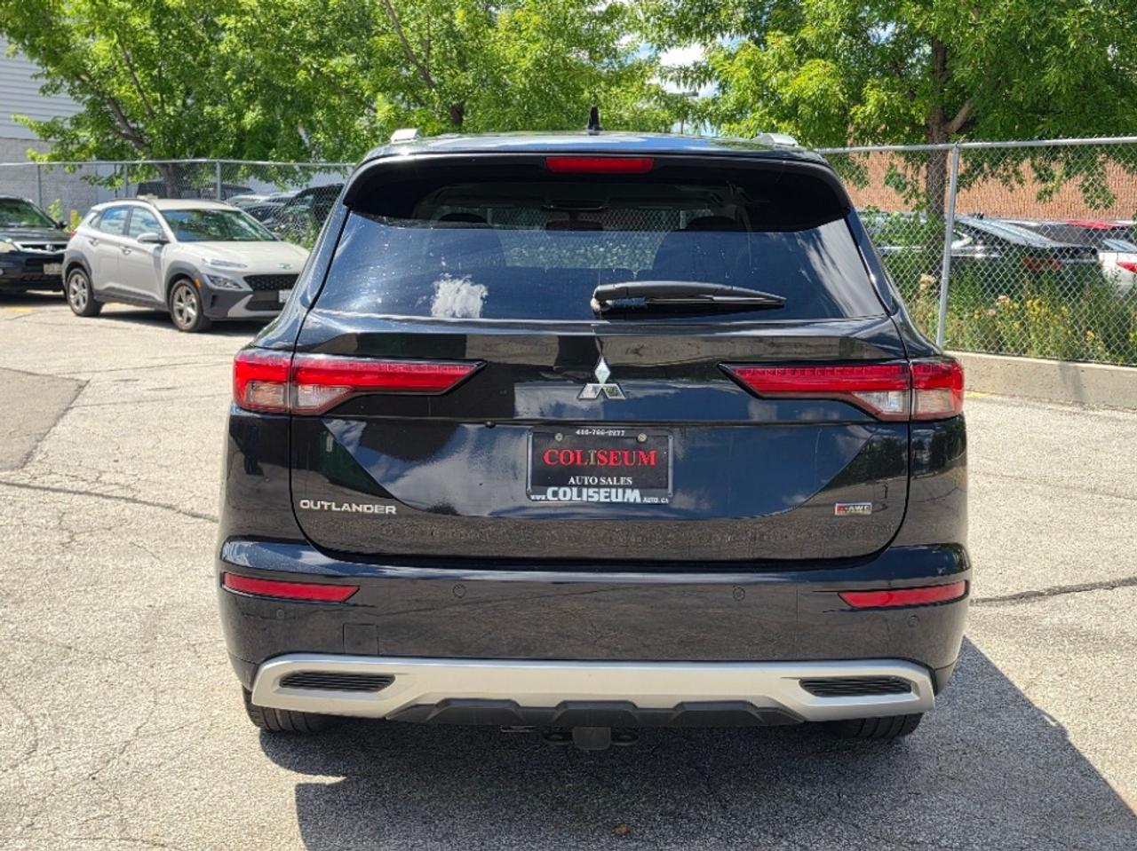 2022 Mitsubishi Outlander SE S-AWC Photo