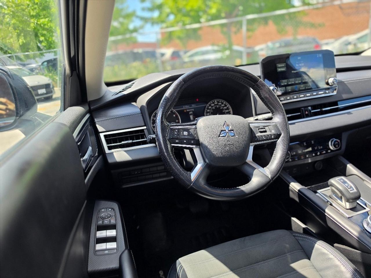 2022 Mitsubishi Outlander SE S-AWC Photo